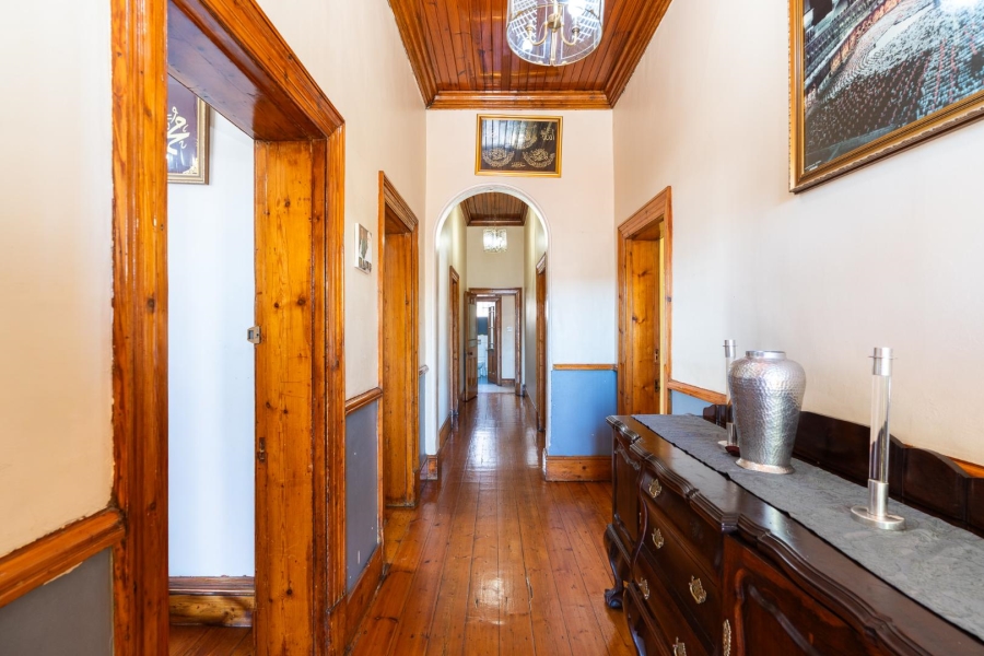 8 Bedroom Property for Sale in Walmer Estate Western Cape